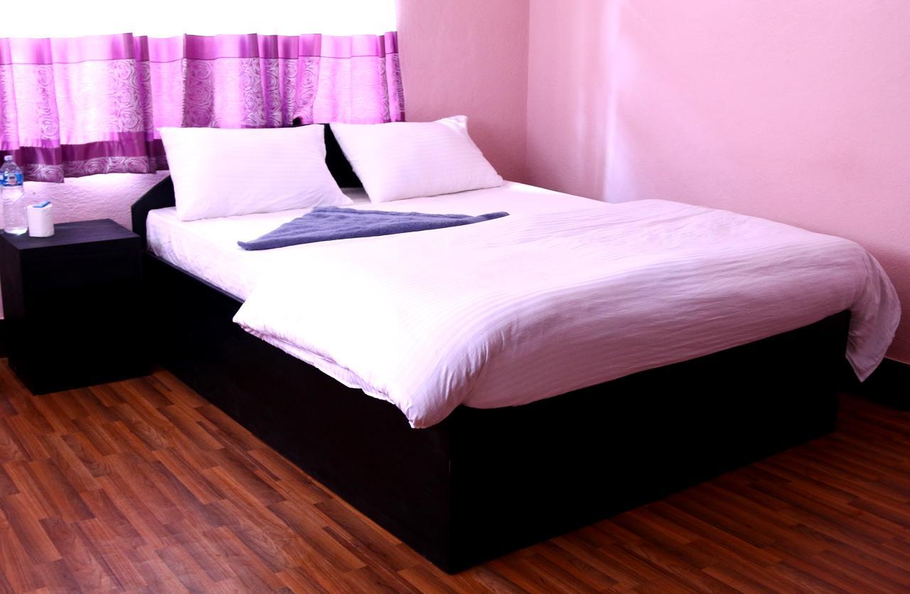 Mitra Garden Inn Kathmandu Exteriör bild