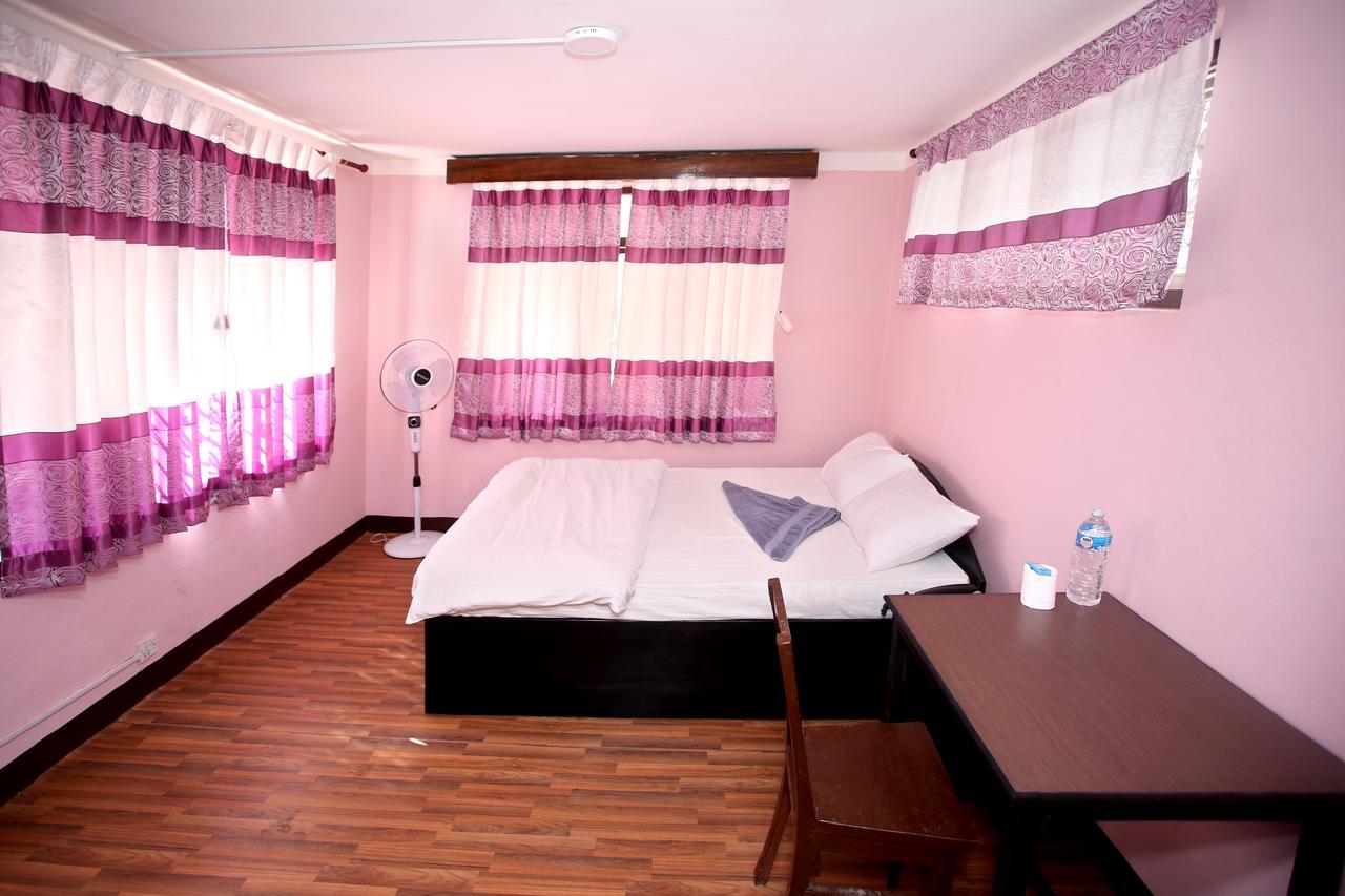 Mitra Garden Inn Kathmandu Exteriör bild